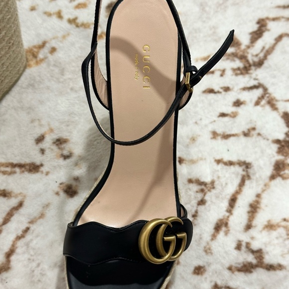 Gucci Sandals size 39, worn once. Perfect condition. - Picture 3 of 7
